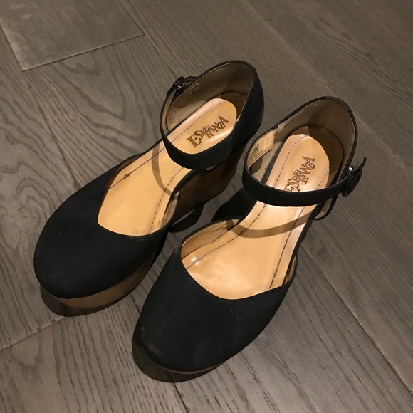 Platform heels - Picture 2 of 3